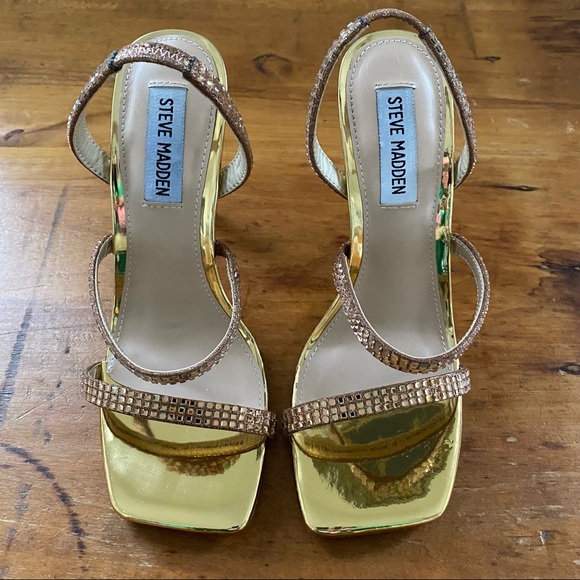 Gold Steve Madden Heels - Picture 2 of 6